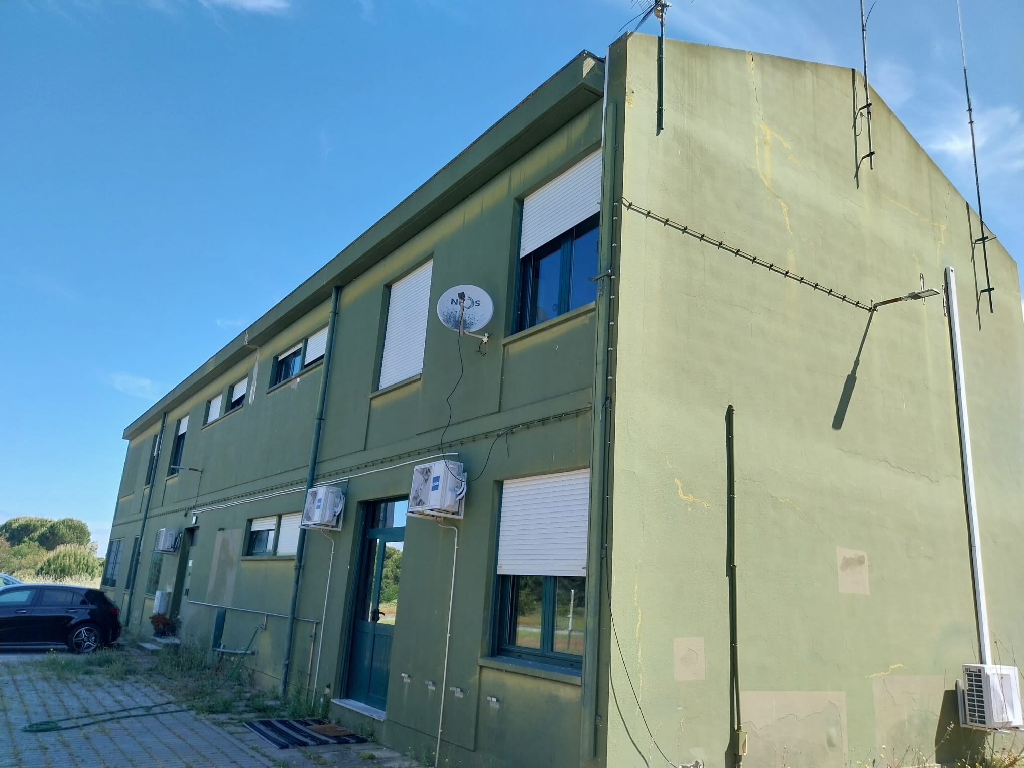 Exterior6 (1).jpeg (244 KB)